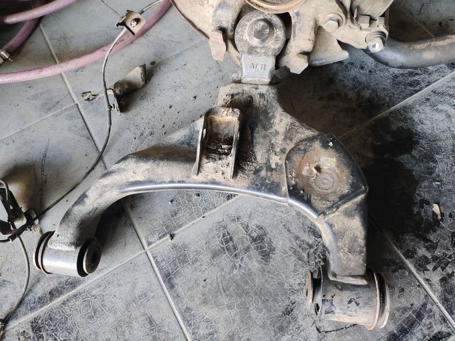 Продам ричаги підвіски нижній та верхній PEUGEOT Landtrek