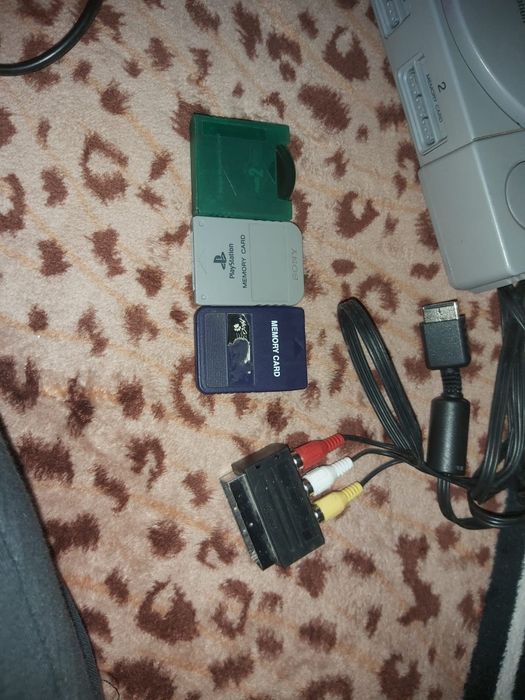 PlayStation 1 em excelente estado de conservação