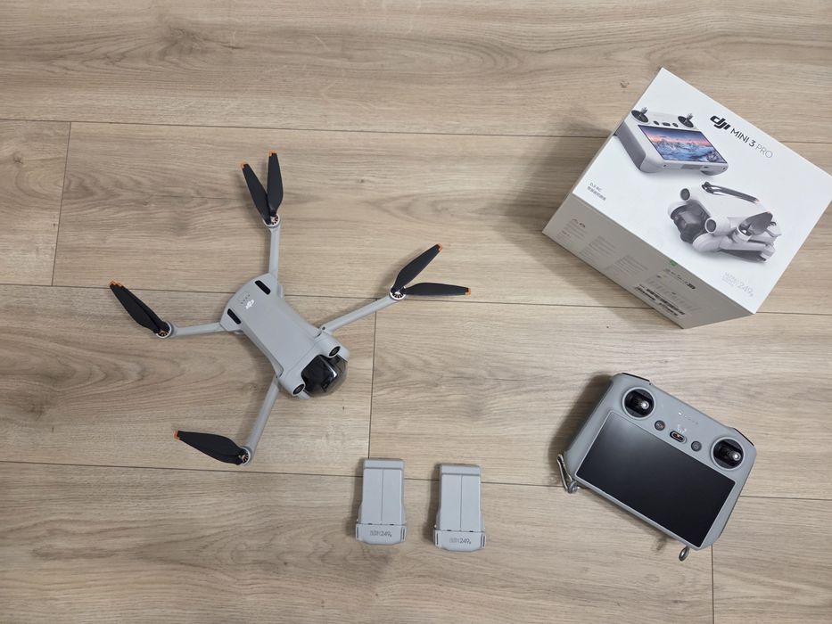 Dron Dji Mini 3 Pro z ekranem