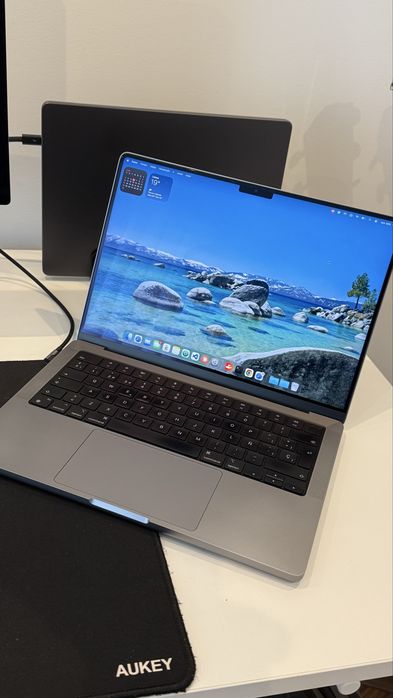 Apple Macbook Pro M1 Pro 16GB Ram 512 SSD