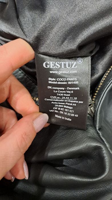 Люксові жіночі шкіряні штани Gestuz розмір 42 L/XL