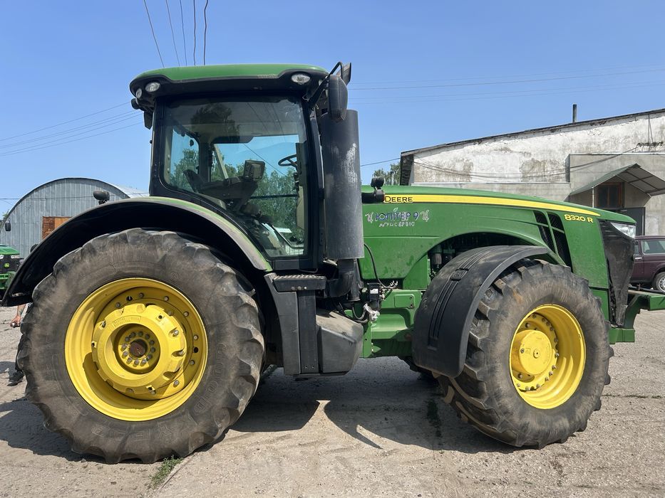 Трактор JOHN DEERE 8320R