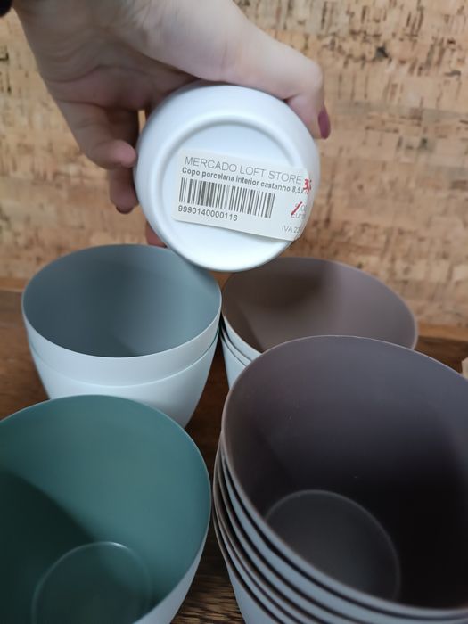(Promo NATAL) Caixa com porcelanas variadas