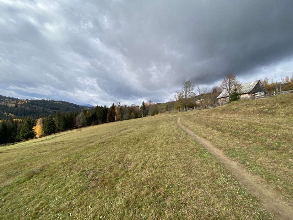 6 соток в Яблуниці, з видом на Говерлу та Петрос