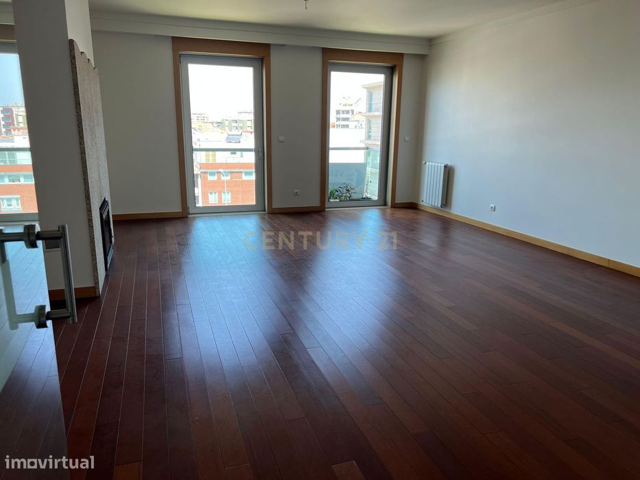 Apartamento T3 para arrendar em Bessa Leite, Porto