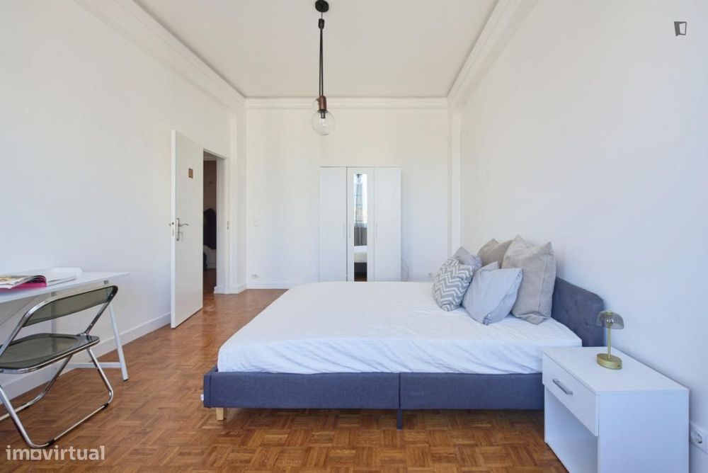 Quarto - localizado em Entrecampos Lisbon
