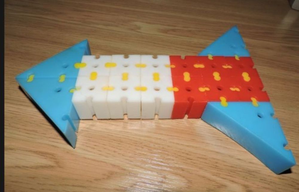 Продам оригинальный конструктор,,Мottik"