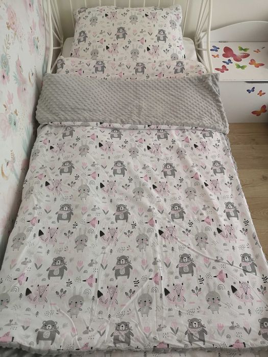 Komplet pościeli dziecięcej+dwustronny koc Minky z wypełnieniem