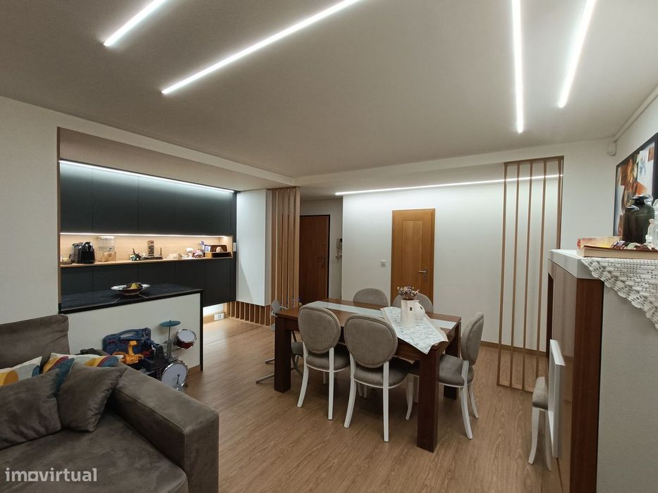 T1+1 Premium |Remodelado em 2024 |Garagem Arrumos |Elevador |Rio Tinto