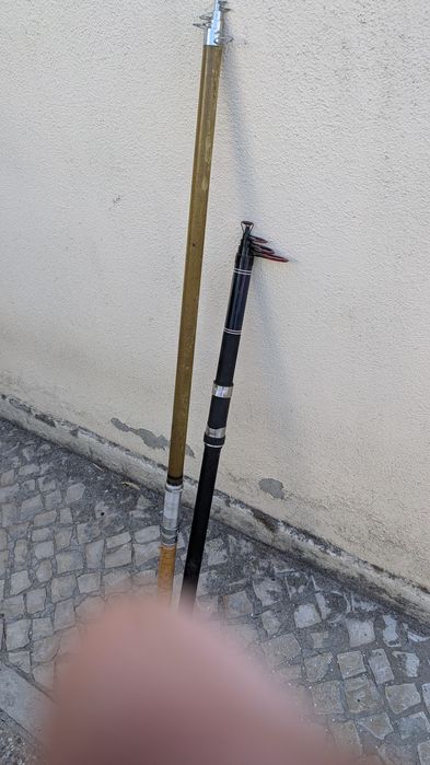 Duas Canas de Pesca de Recolher