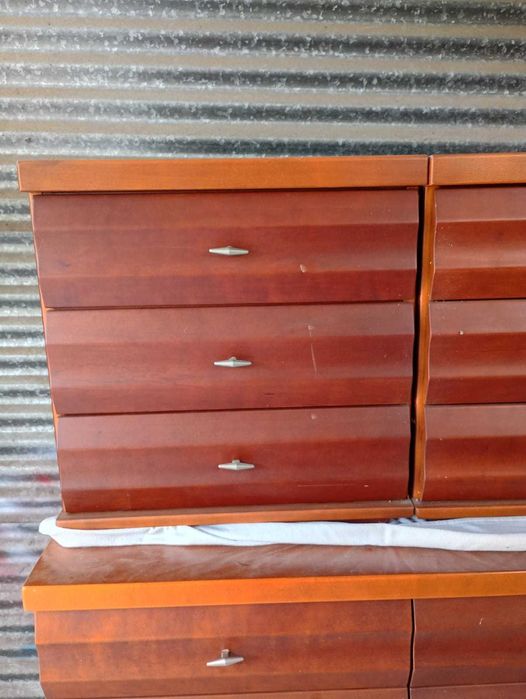 Conjunto de Móveis de quarto em Nogueira