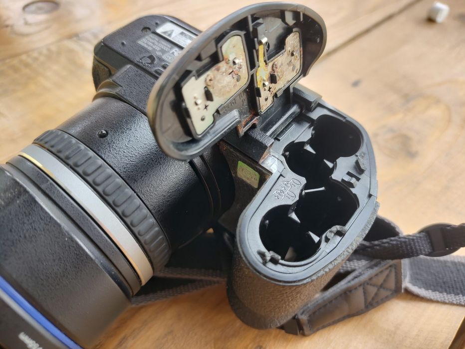 Aparat cyfrowy finepix Fujifilm s5000 uszkodzony