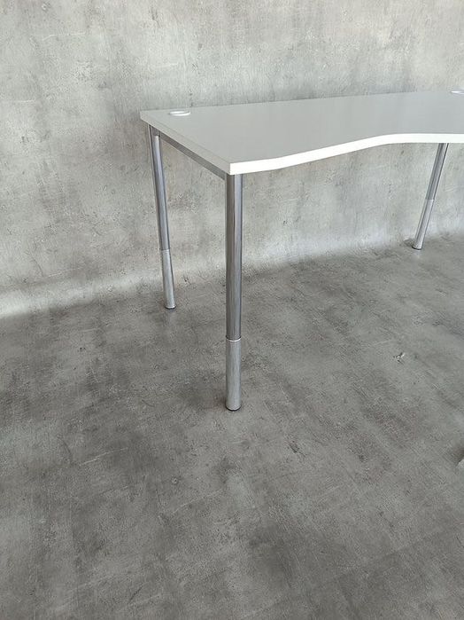 Biurko białe Martela Pinta  140 cm, 160 cm, duża ilość