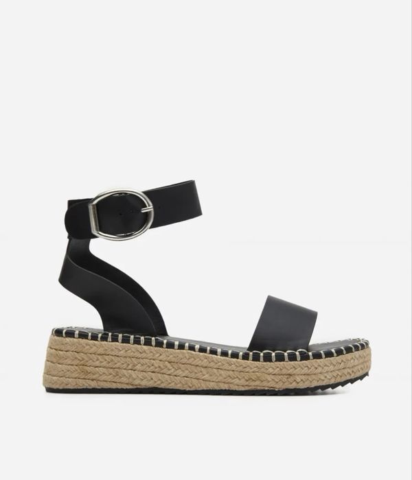 Плетеные босоножки сандали на мини танкетке в стиле zara