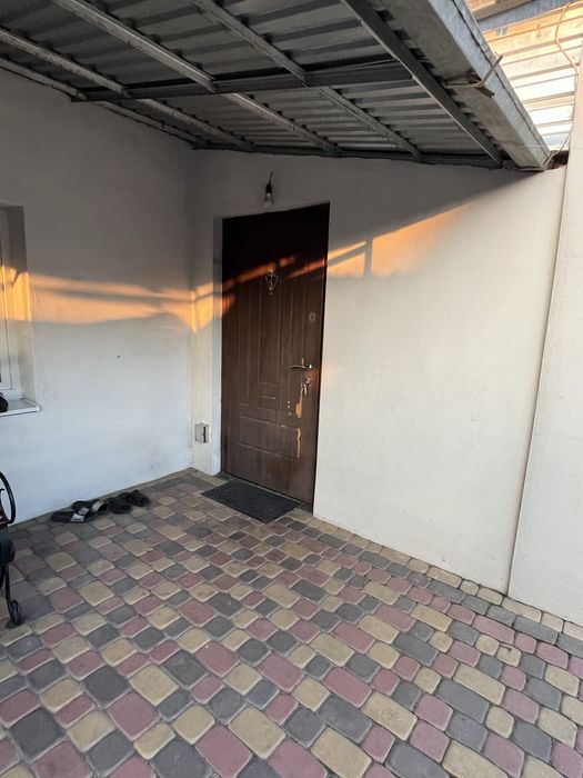 Продам вхідні двері