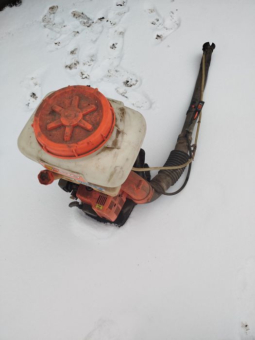 Продам бензиновий оприскувач