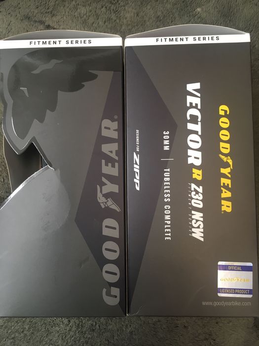 2 x Opona zwijana ZIPP Goodyear Vector Z30 NSW TBLS 700x30C