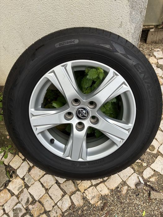 4 Jantes de 16 TOYOTA genuinas + pneus DUNLOP 215/65 semi novos IMPEC