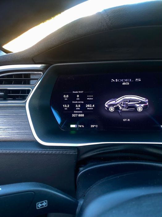 Tesla Model S533469020312709125