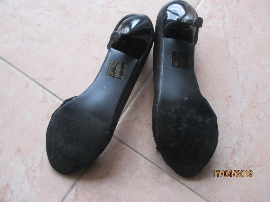 2 pares de sapatos de senhora nº 40