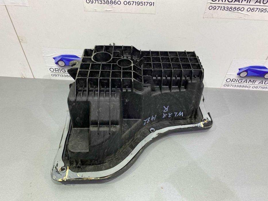 Піддон АКБ правий Jeep grand cherokee WL джип гранд черокі ВЛ 2021+