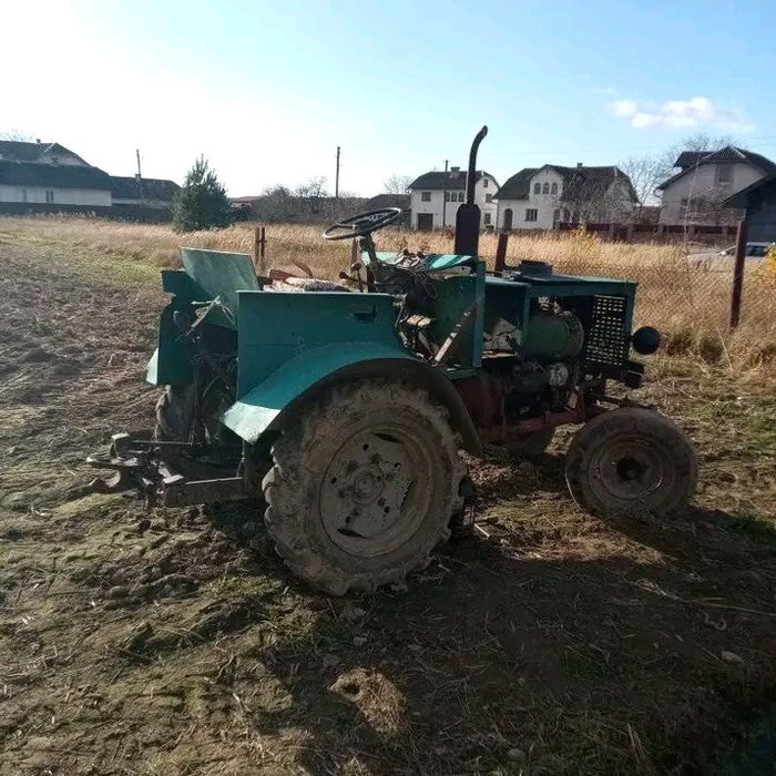 Продається т 25 на ходу