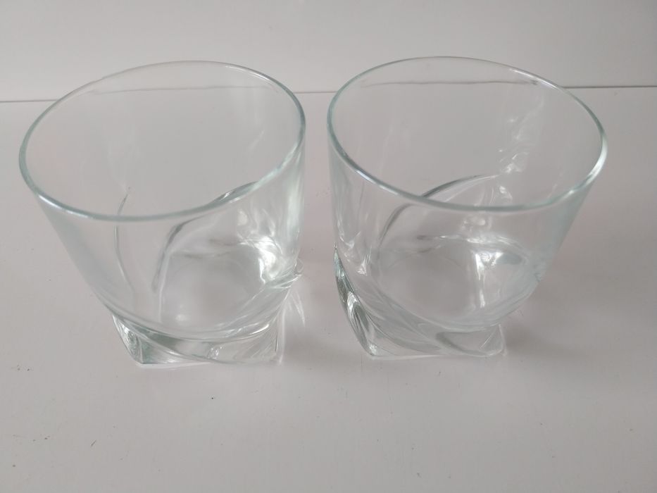 Copos whisky, cinzano e outros [NEGOCIÁVEL] a partir de