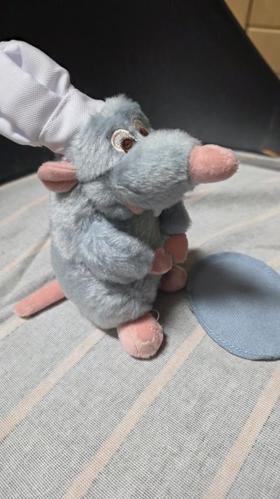 Peluche ratatuille com iman