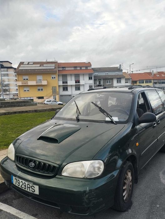 Kia Carnival 2001