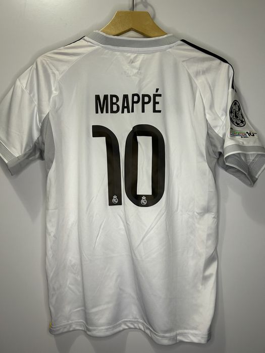 Nowy Komplet Real Madryt 24/25 – Kylian Mbappé #10 (Rozmiar 28