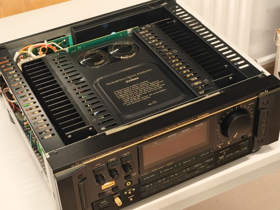 HiEnd Стерео ресивер Fisher RS-Z1  2ЦАПа PCM58 ! 2х150 Вт ! 21 кг !