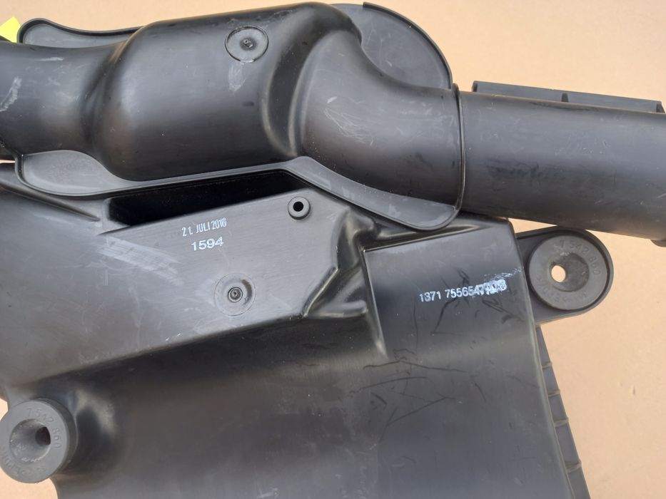 Obudowa filtra powietrza BMW 3 E90-93 E82,88 E60,61