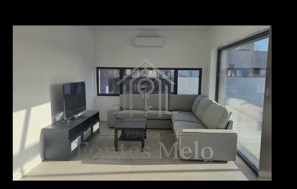 Arrendamento de Quartos – 14 Individuais e 1 Duplo