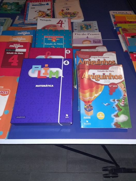 Livros de várias disciplinas e várias editoras do 4 ano