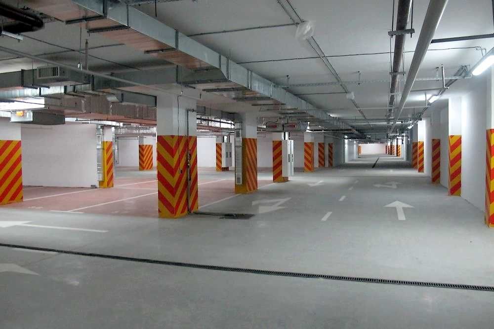 Продам машиноместо в подземном паркинге ЖК Obolon Sky. Без комиссии.