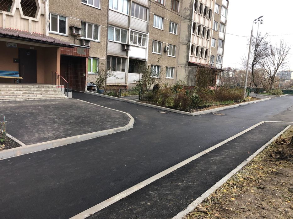 Асфальтування,ямковий ремонт,аренда bobcat Бабкет ,укладання асфальту