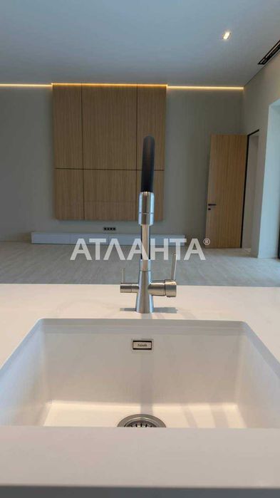 Одноэтажный дом элит класса на 10.66 сотках в Совиньоне