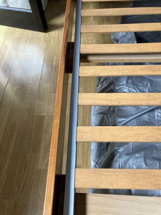 Cama de solteiro c/colchão