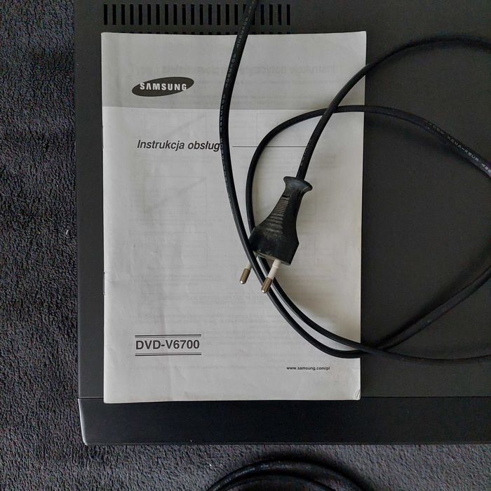Sprzedam magnetowid z otwarzaczem DVD