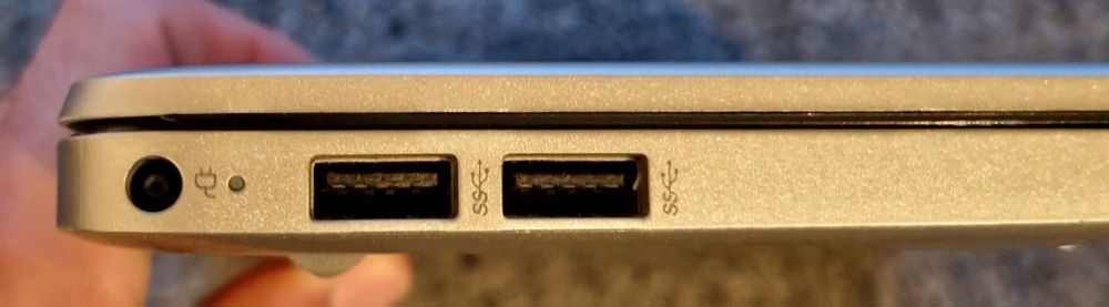 Portátil Hp Laptop 15s-fq1075ns 8Gb RAM 256Gb SSD Processador i3