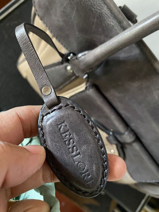 Mala de ombro em pele genuína