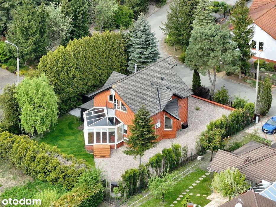 Dom Osiedle Zielone Chyby. House for foreigners.AC/3bath/winter garden