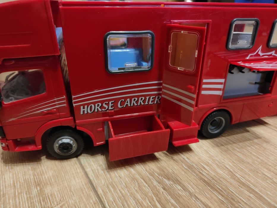 Mercedes kamper-do przewozu koni