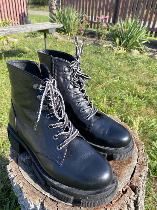 Осінні черевики