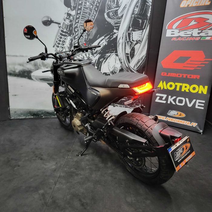 Husqvarna Svartpilen 401