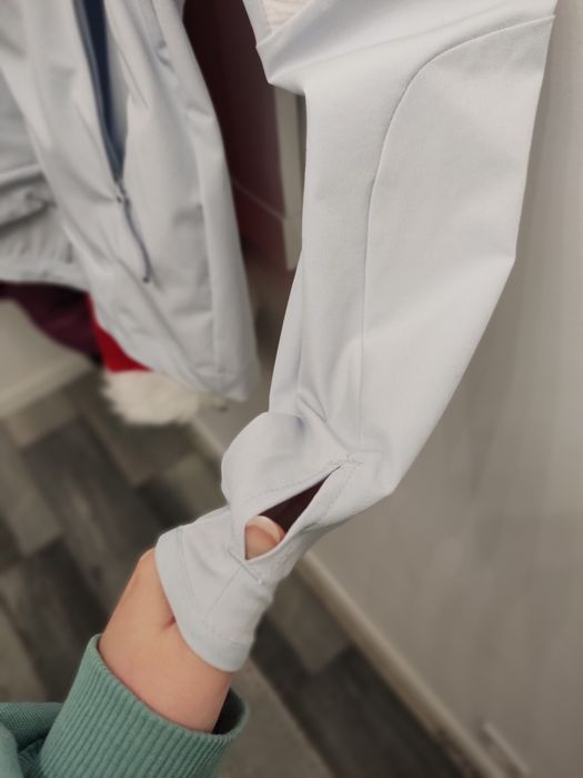 Nowa kurtka 4F z Igrzysk Olimpijskich w Pekinie, rozm L