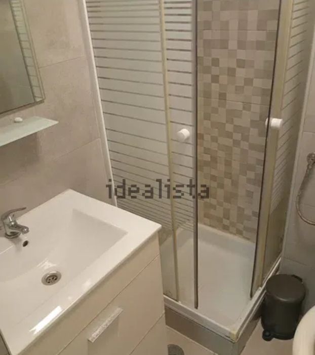 Quarto para casal em Queluz. Aceita criança