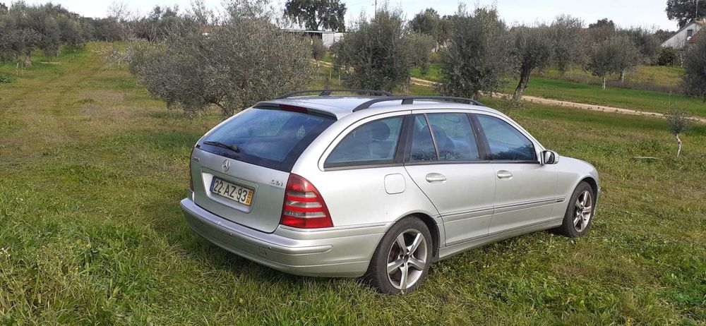 Mercedes C220 CDi - Cinza