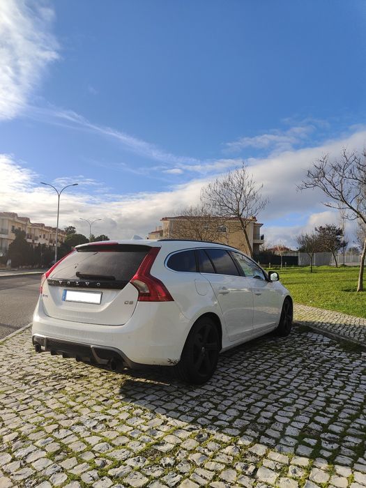 Volvo V60 D3 2.0 R-Design