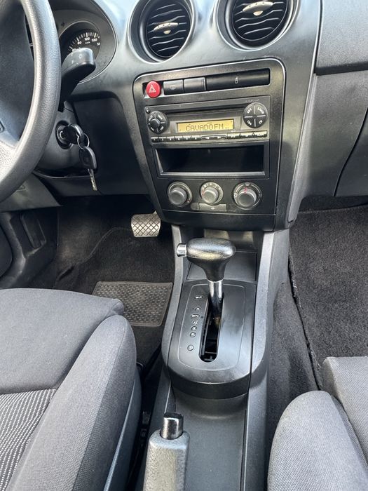 Seat ibiza 6L 1.4 caixa automatica